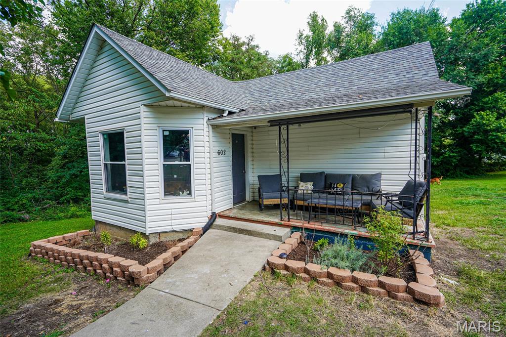 Welcome home to this charming ranch that is move-in ready and full of possibilities! This 3 bedroom 1 bathroom home offers spacious rooms and a comfortable layout with plenty of room to make it your own. The heart of the home, the kitchen features an abundance of counter space and cabinetry, making meal prep, staying organized, and entertaining a breeze. Enjoy the added peace of mind of a new roof, along with a great-size yard that provides plenty of space for outdoor activities, gardening, pets, or simply relaxing. Whether you're a first-time homebuyer, downsizing, or looking for a home that's ready to enjoy from day one, this inviting ranch is a must-see!
