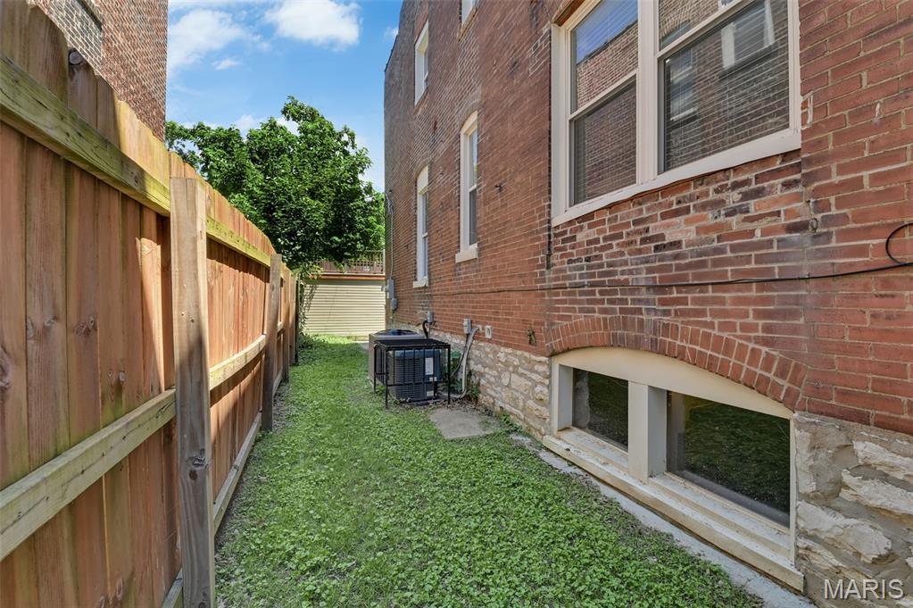Cleveland Twnhse - Residential