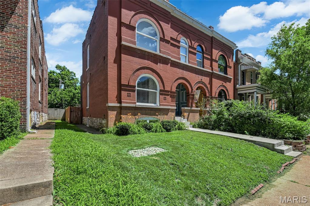 Cleveland Twnhse - Residential