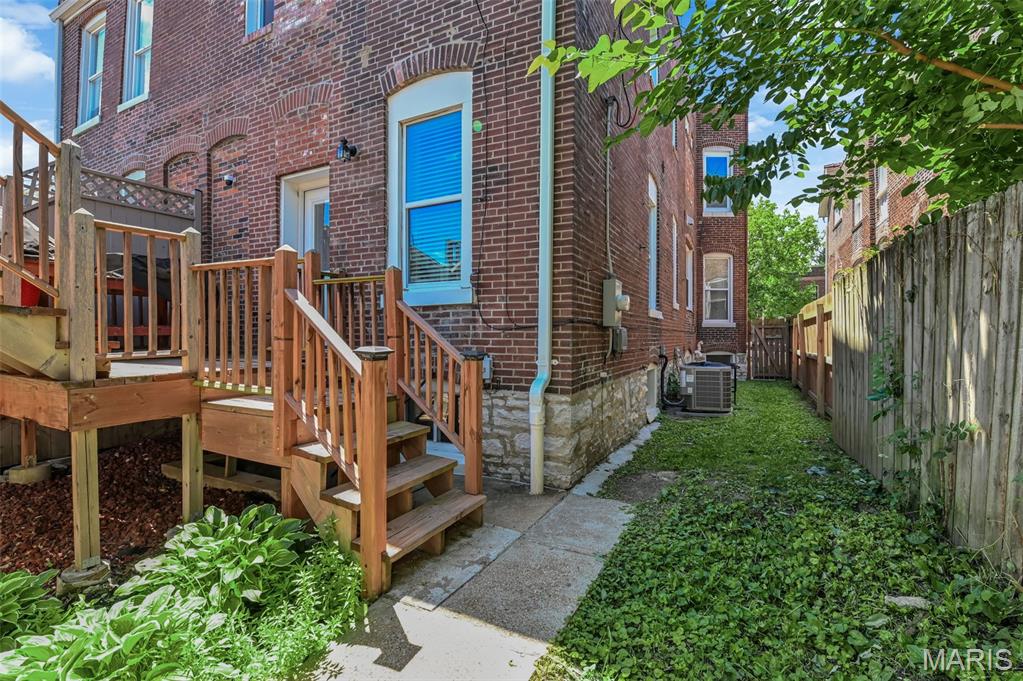 Cleveland Twnhse - Residential