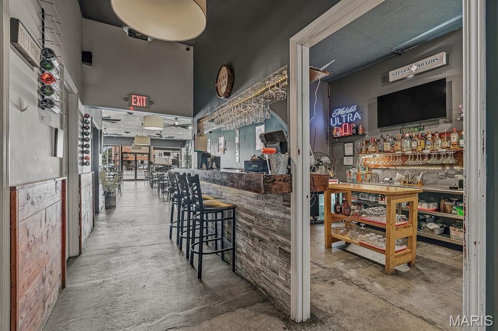 n/a - Commercial Sale