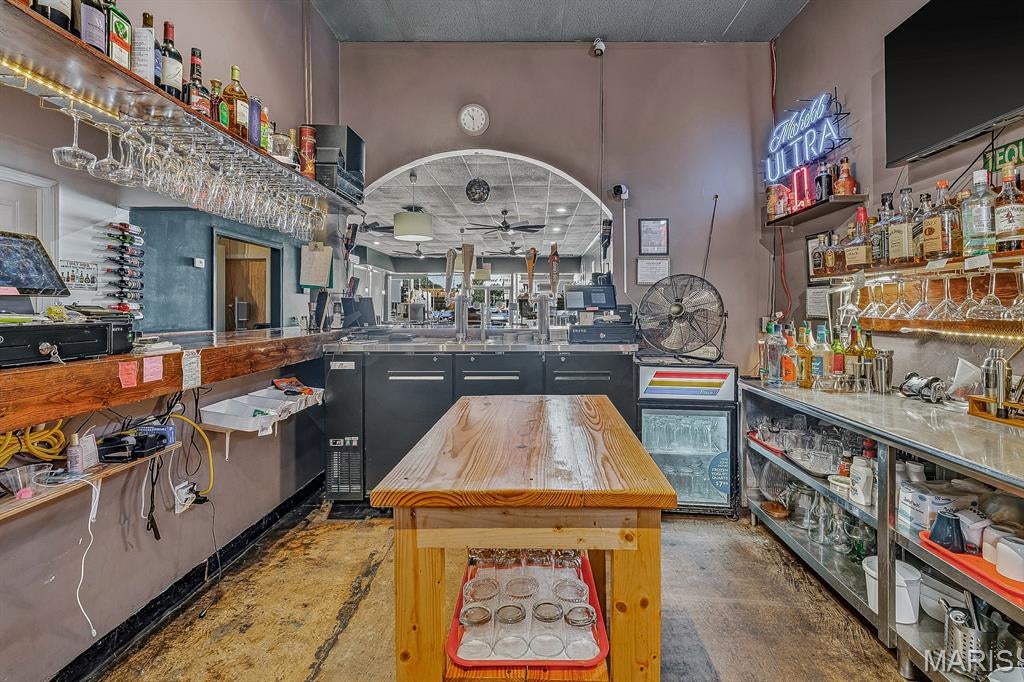 n/a - Commercial Sale