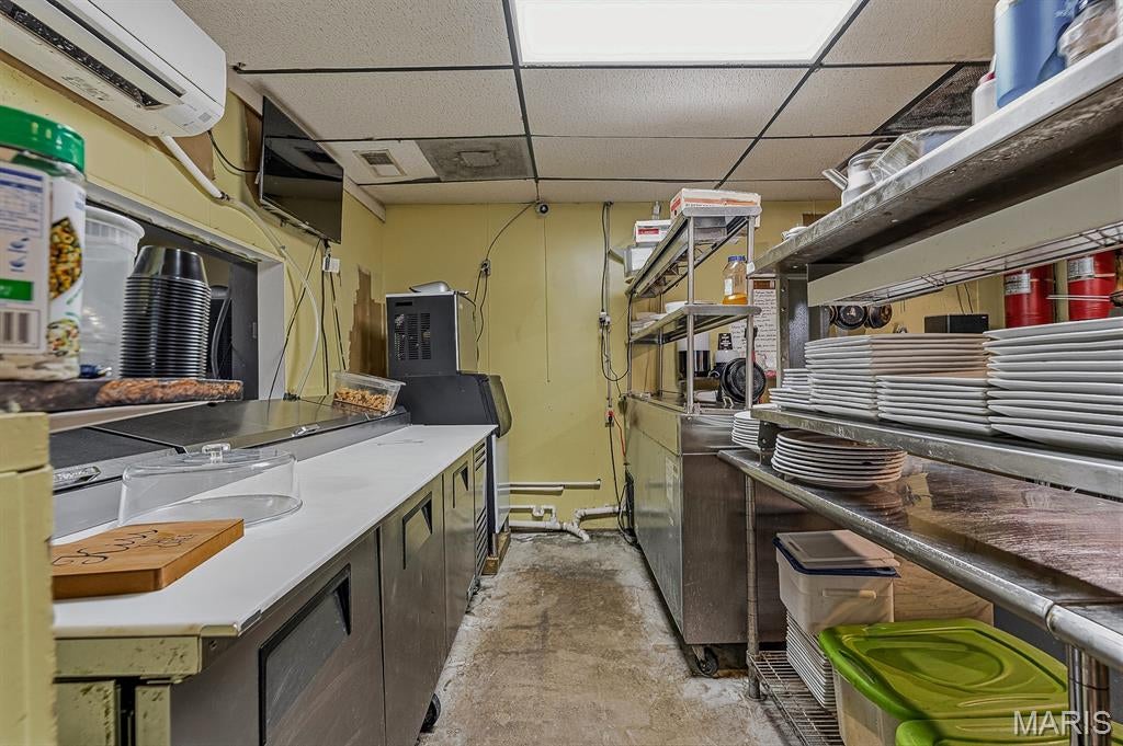 n/a - Commercial Sale