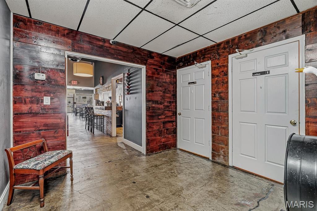 n/a - Commercial Sale