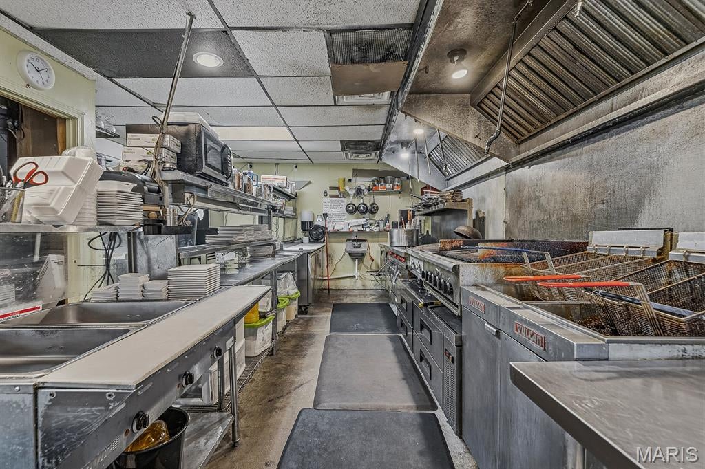 n/a - Commercial Sale