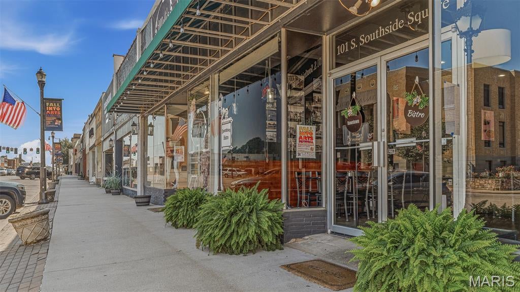 n/a - Commercial Sale