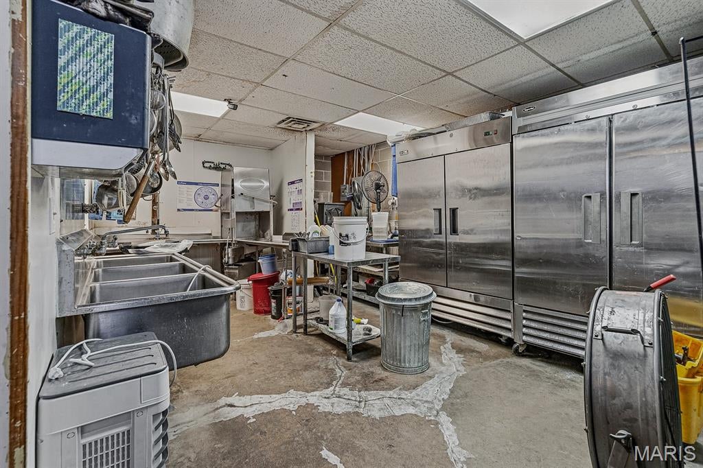 n/a - Commercial Sale