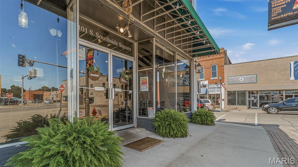n/a - Commercial Sale