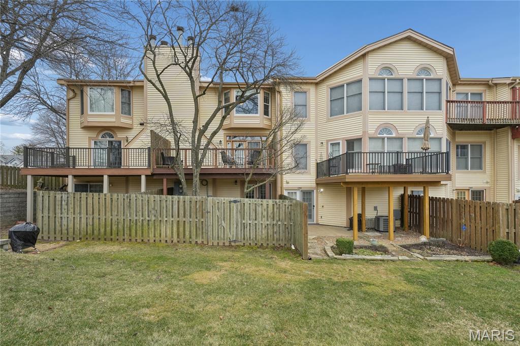 Field Pointe Condo Ten - Residential