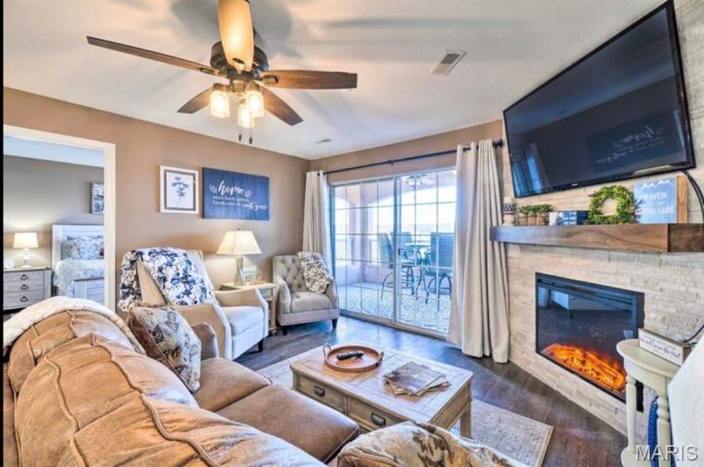 Emerald Pointe - Residential