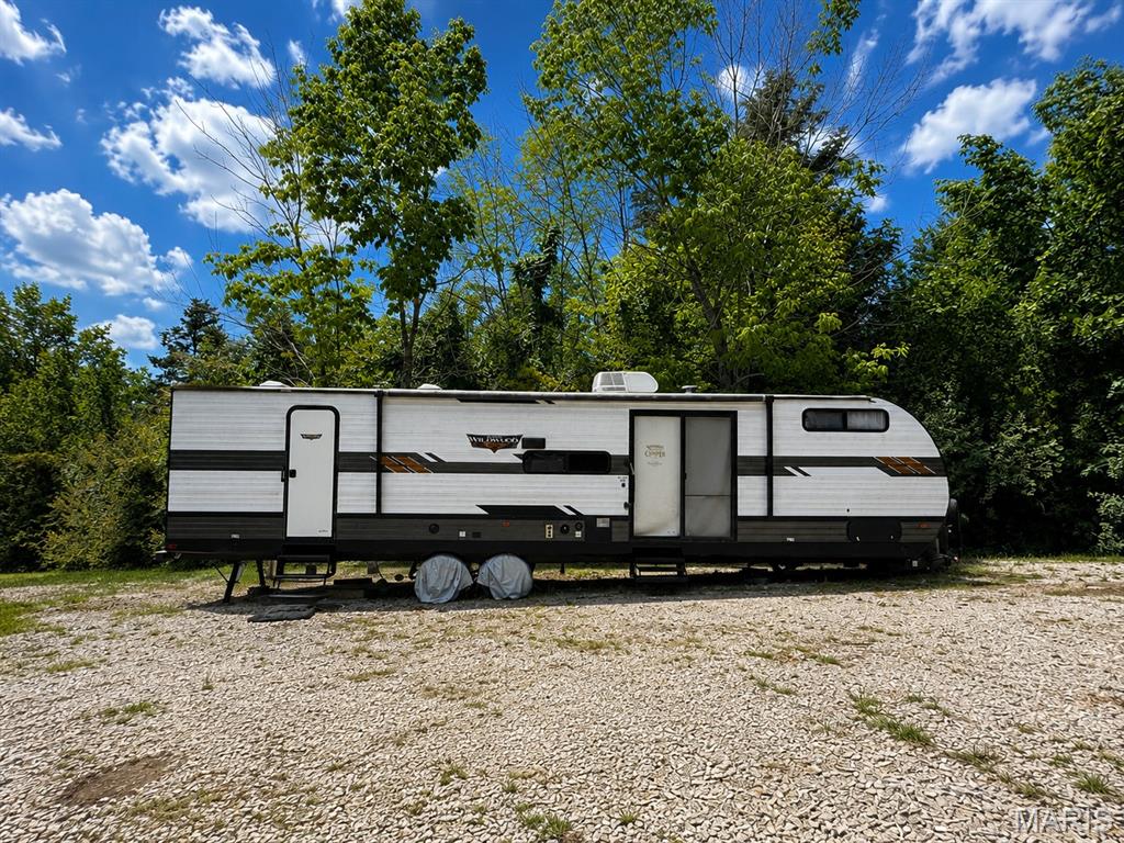 Port Perry 03 - Land