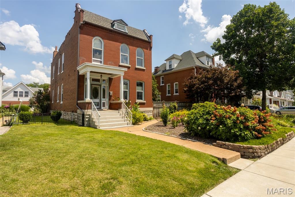 Maple Lawn - Residential