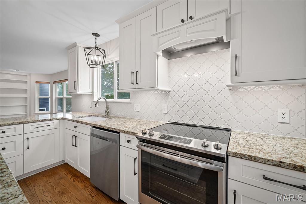 Twin Chimneys Village G - Residential