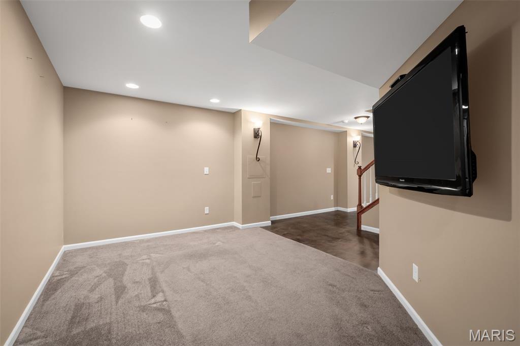 Twin Chimneys Village G - Residential