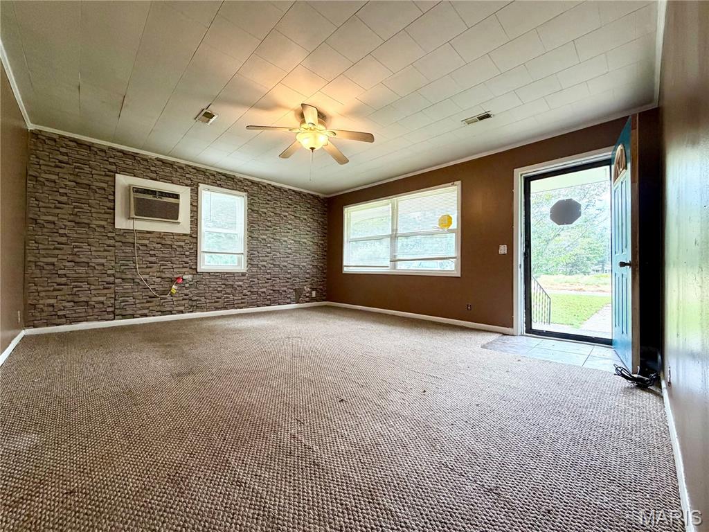Dixie Strouts - Residential