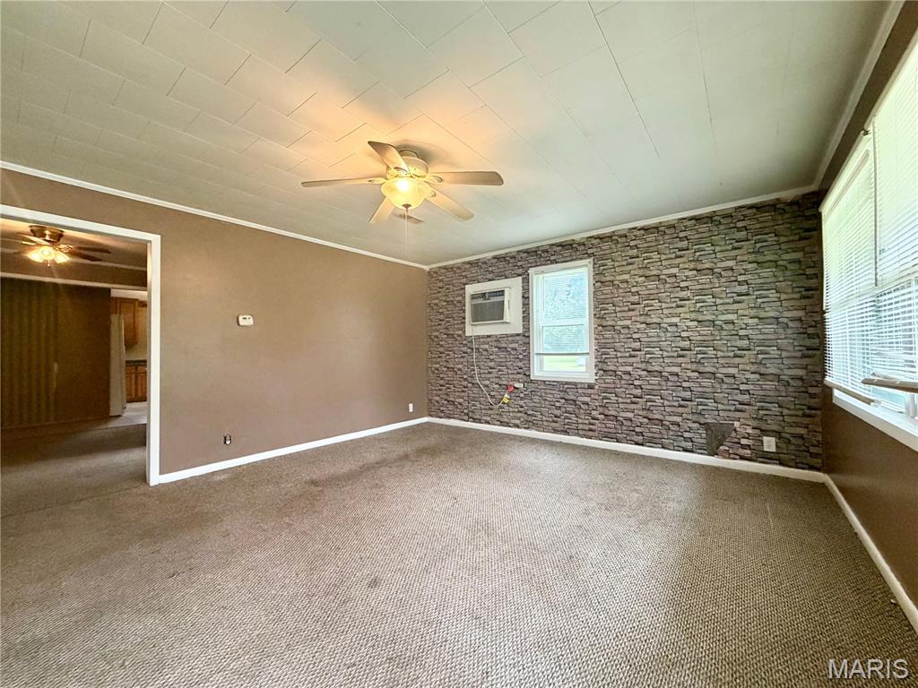 Dixie Strouts - Residential