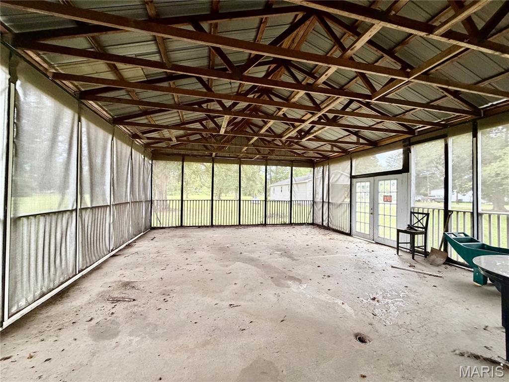 Dixie Strouts - Residential