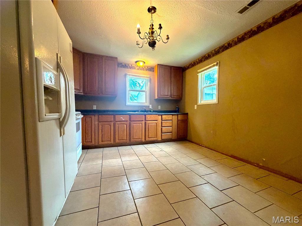Dixie Strouts - Residential