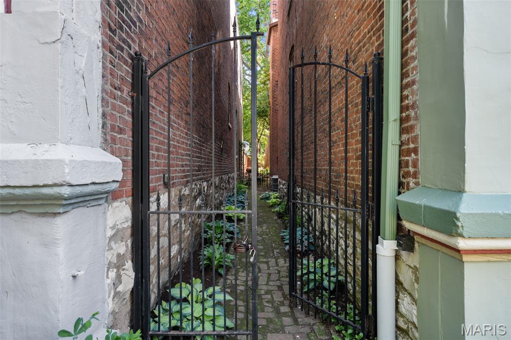 Lafayette Square - Residential