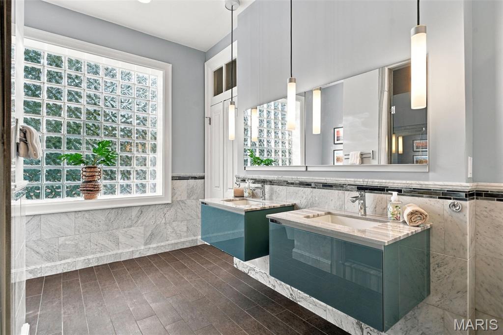 Lafayette Square - Residential