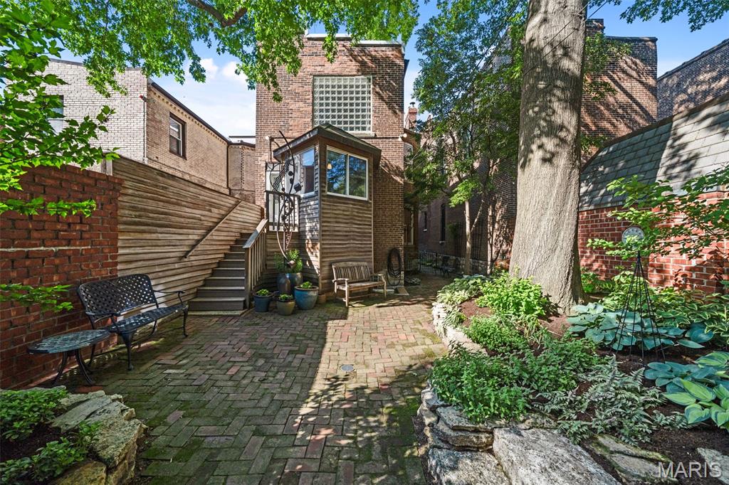 Lafayette Square - Residential