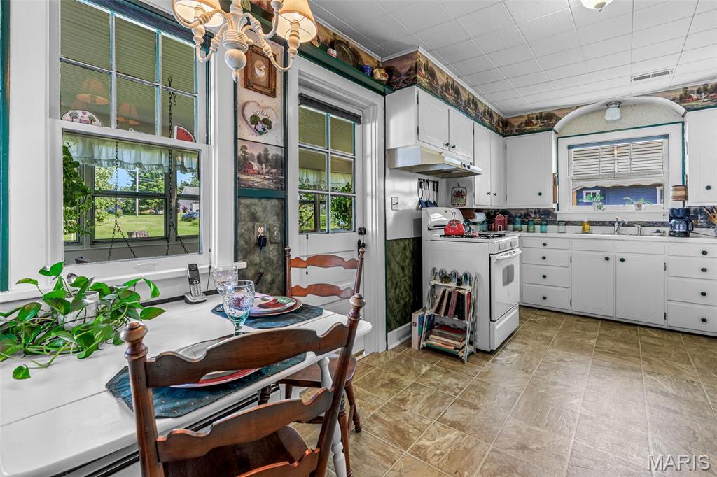 Suburban Place Lot 9 - Residential