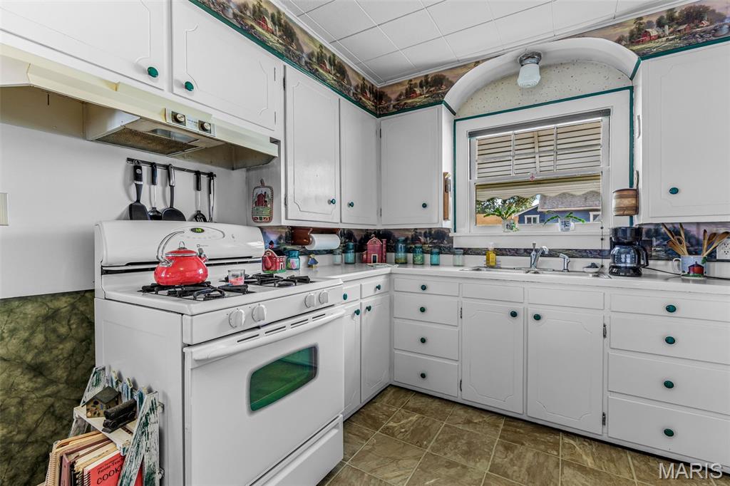 Suburban Place Lot 9 - Residential