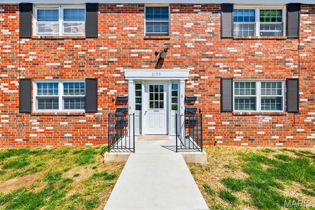 This all-electric ground level condo with private laundry offers a number of quality updates, convenient location, reasonable fees and manicured grounds with an abundance of tranquil green space. Your new home is filled with natural light, two generous bedrooms with loads of closet space, an efficient kitchen with plenty of cabinet space, pantry, updated systems and appliances. List of updates: microwave, washer and dryer replaced in 2024, HVAC system, back and storm doors replaced in 2022, extended bathroom vanity and shower installed in 2021 & 2022, concrete patio poured in 2021. Bridgecrest Estates welcomes you with a lovely park-like setting and private lake. This community requires that the age of at least one owner must be a minimum of 52 years. No rentals are permitted. You will enjoy all the privileges of living in the City of Bridgeton. The accessible (no stairs) private rear entrance takes you directly into the living room. Now is the time to BUY!