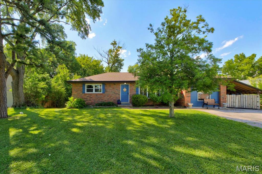 Welcome home to this beautiful 3-bedroom, 2-bath ranch situated on a spacious .63-acre lot in the highly sought-after Mehlville School District. Featuring a newer roof and water heater, an open floor plan with wood flooring, custom cabinetry, granite countertops, stainless steel appliances, and an inviting eat-in kitchen. This home offers both comfort and style. The partially finished walk-out lower level provides additional living and entertaining space, complete with a full bath. Enjoy outdoor gatherings on the covered patio overlooking the large, level, fenced backyard! Conveniently located near shopping, dining, parks, and major highways, this inviting home combines modern updates with everyday functionality. Sellers are providing a one year home warranty.