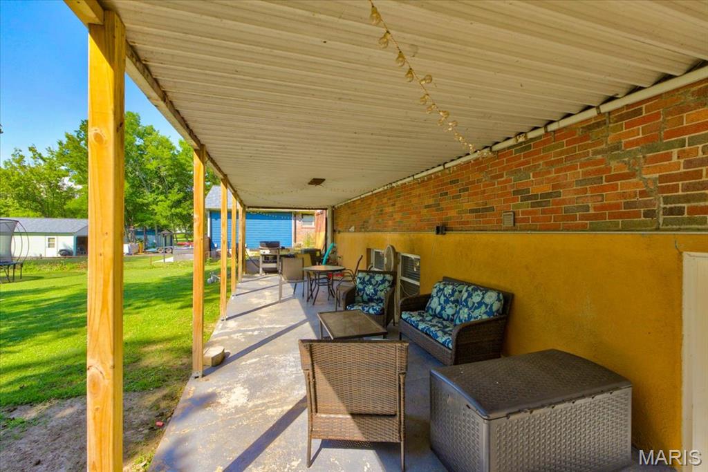 Chouteau Estate - Residential