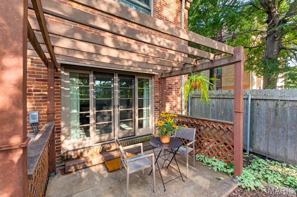 Dunleigh Twnhs Condo - Residential