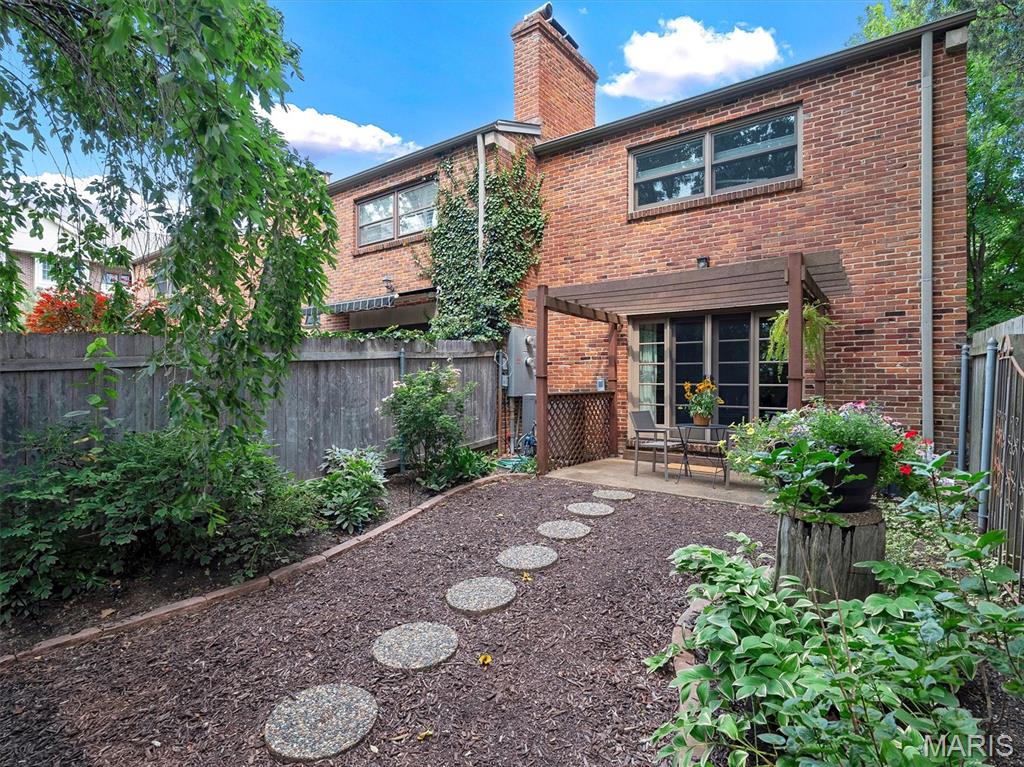 Dunleigh Twnhs Condo - Residential