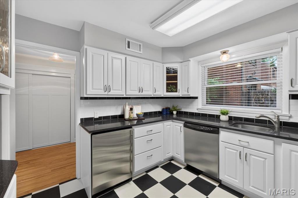 Dunleigh Twnhs Condo - Residential