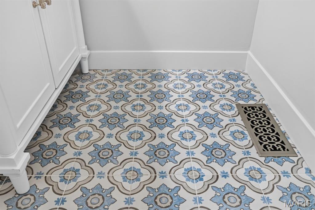 Dunleigh Twnhs Condo - Residential