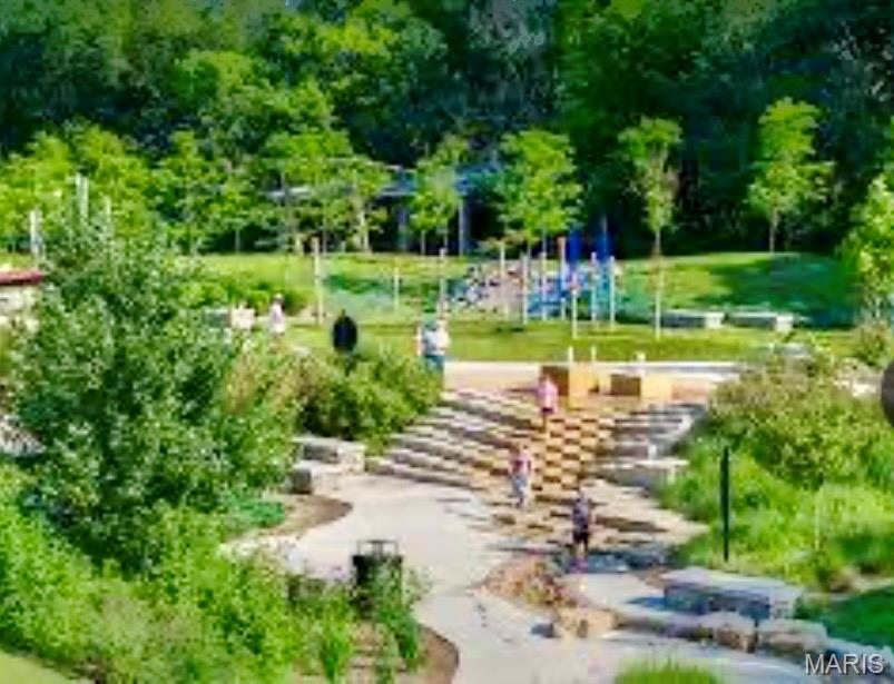 Brownstone Village At Thornbury #1 - Residential