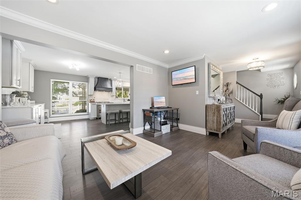 SUMMER CHASE - Residential