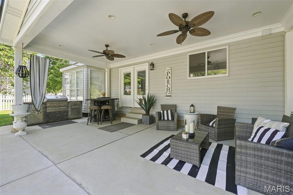 SUMMER CHASE - Residential