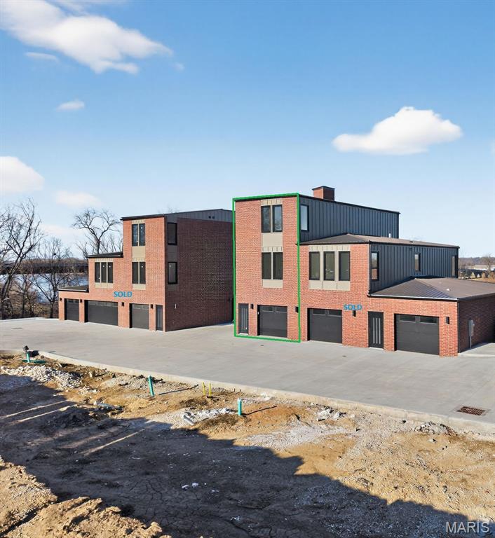 The Bluffs at Bassora Place - Residential