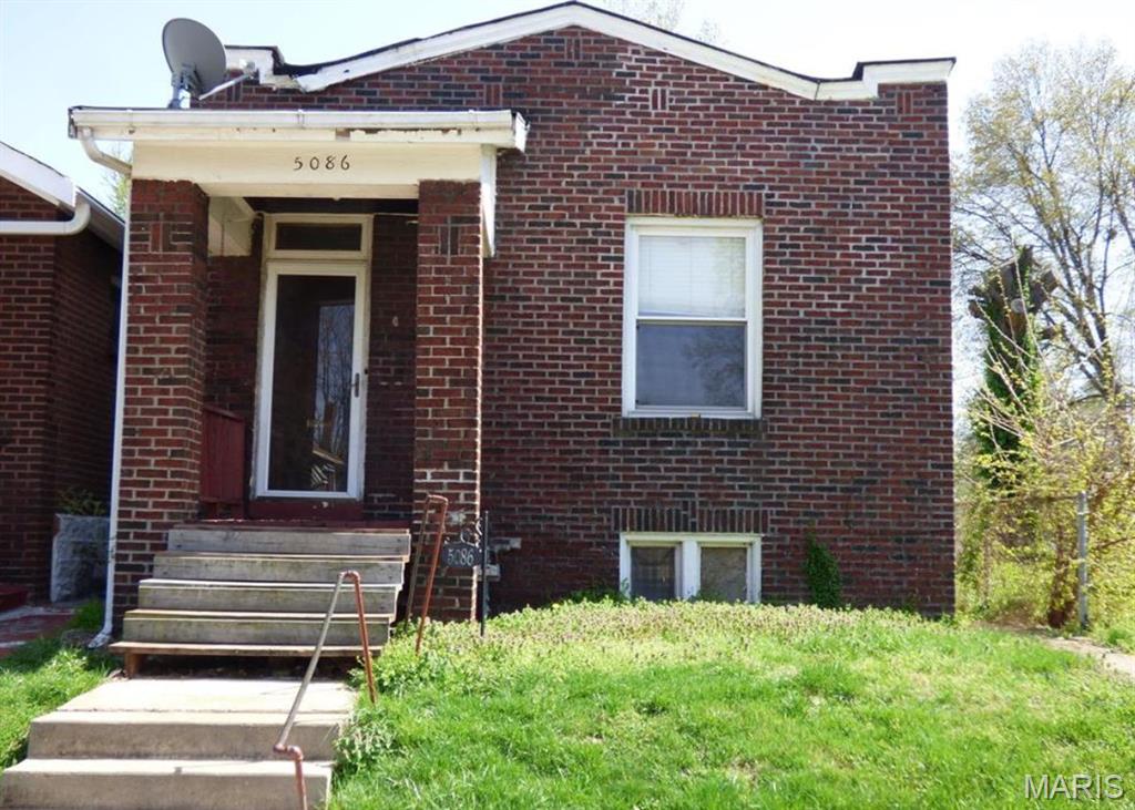 Investor special with strong upside potential! Welcome to 5086 Arlington Ave., a solid opportunity for a savvy buyer looking to add value. This property has already had a head start with a full interior paint job, giving you a clean slate to bring your vision to life.

With great bones and plenty of potential, this home is ideal for a fix-and-flip, rental portfolio addition, or BRRRR strategy. The layout offers a functional footprint, making renovations straightforward and cost-effective. Whether you’re looking to maximize ARV or build long-term cash flow, this property is a prime candidate.

Conveniently located with easy access to major roadways, schools, and local amenities, this is an opportunity you don’t want to miss. Property is sold as-is.