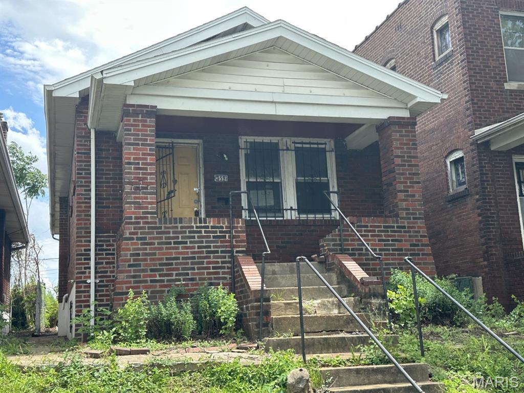 This cozy single-family residence offers approximately 912 square feet of living space on a level 3,125 sq ft lot, perfect for first-time buyers, downsizers, or savvy investors seeking solid potential in the Walnut Park East neighborhood. Featuring 1 full bathroom and a functional layout ideal for comfortable everyday living, this home provides a blank canvas ready for your personal touches and updates.