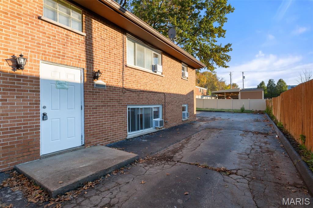 Shackelford Place - Residential Income