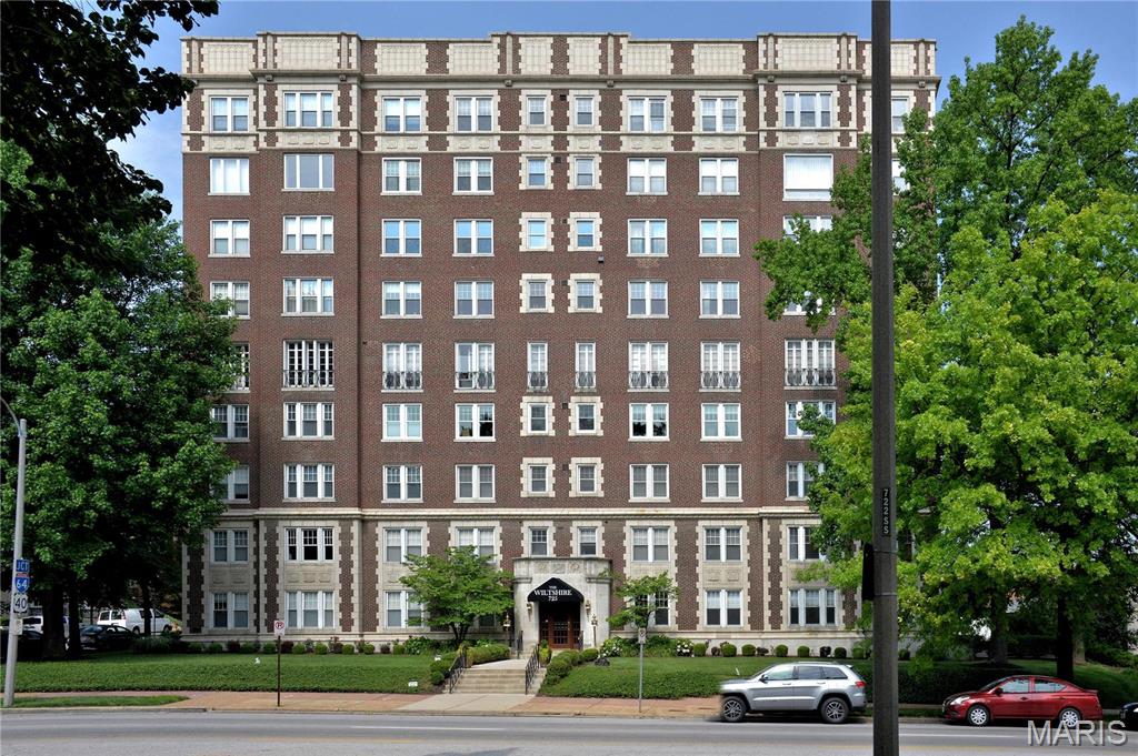 Wiltshire Condo - Residential