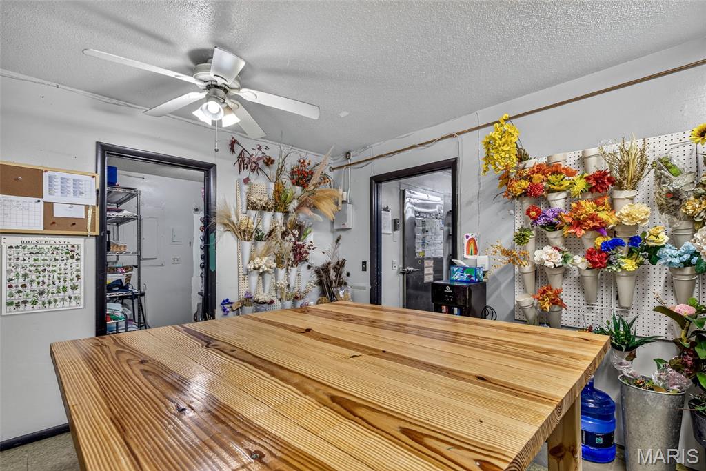 n/a - Commercial Sale