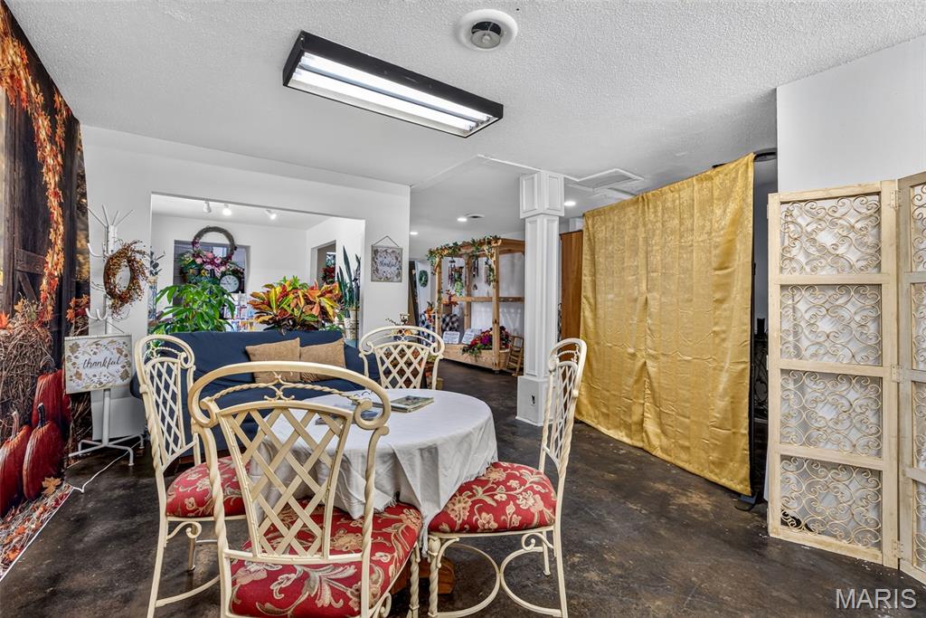 n/a - Commercial Sale