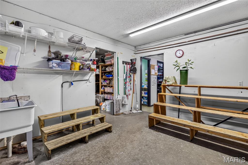 n/a - Commercial Sale