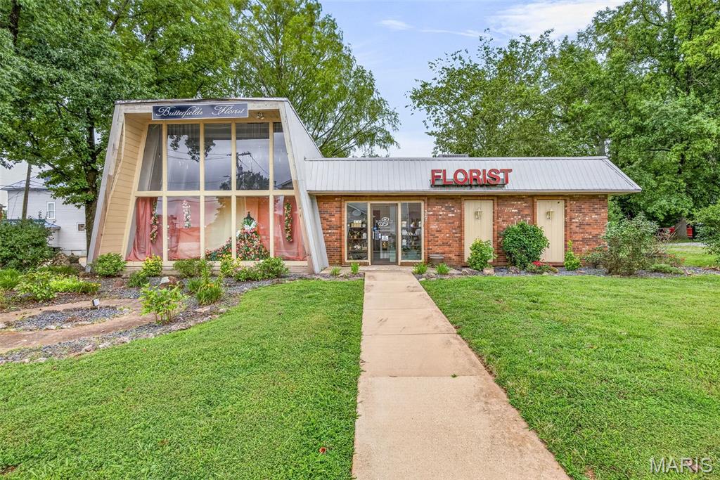 n/a - Commercial Sale