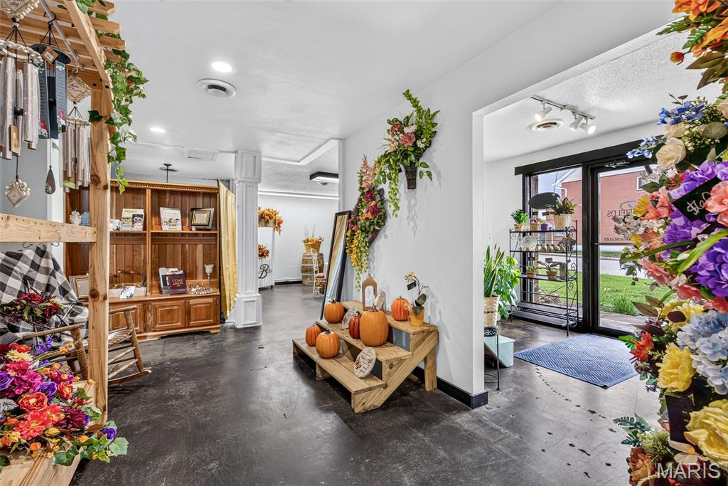 n/a - Commercial Sale