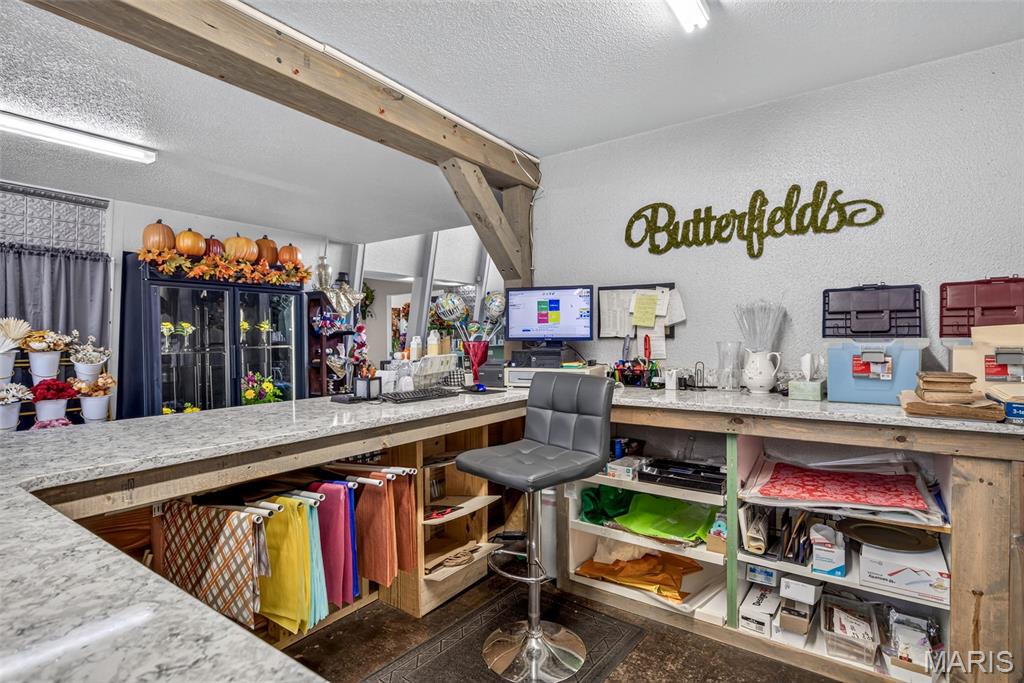 n/a - Commercial Sale