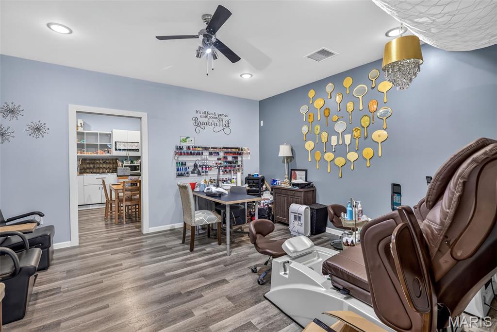 n/a - Commercial Sale