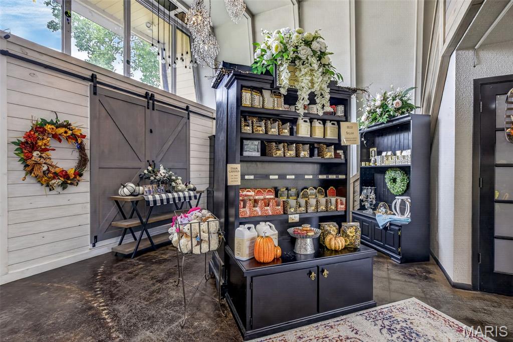 n/a - Commercial Sale